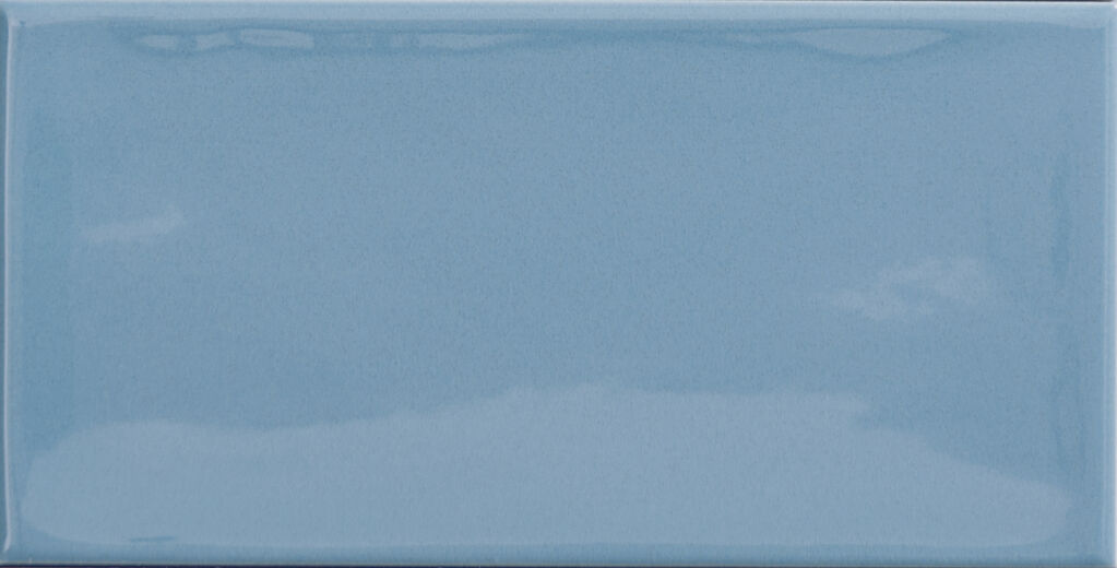 Керамическая плитка Cifre Kane Sky, цвет голубой, поверхность глянцевая, кабанчик, 75x150