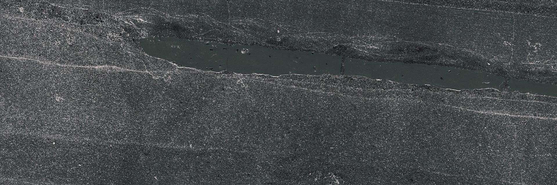 Широкоформатный керамогранит FMG Pietre Lavica Black Prelevig. L310307MF6, цвет чёрный, поверхность лаппатированная, прямоугольник, 1000x3000